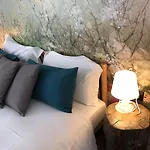 Francis Superior 的里雅斯特